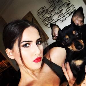 Meet your Posher, Mia